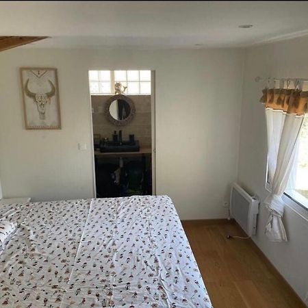 Charmant deux-pièces dans villa avec piscine privée Seillans Exterior foto