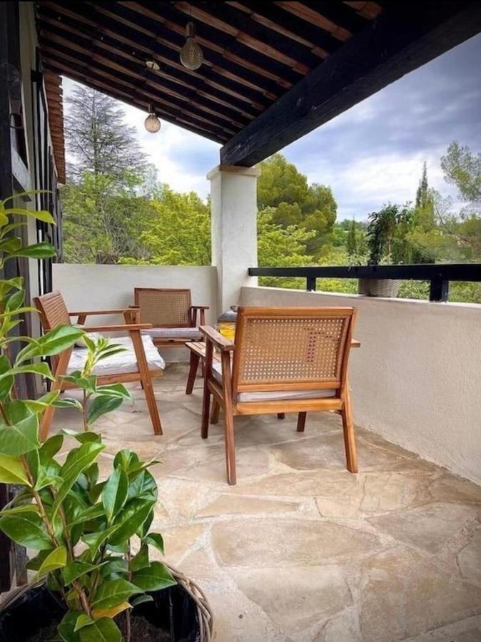 Charmant deux-pièces dans villa avec piscine privée Seillans Exterior foto